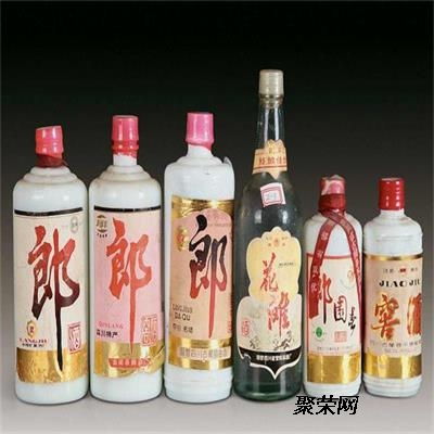 華陽回收煙酒與禮品 專業(yè)酒類經(jīng)營的明智選擇
