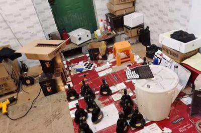 廣東省中山市市場(chǎng)監(jiān)管局聯(lián)合警方成功搗毀一制售假酒黑窩點(diǎn)，保障酒類經(jīng)營安全